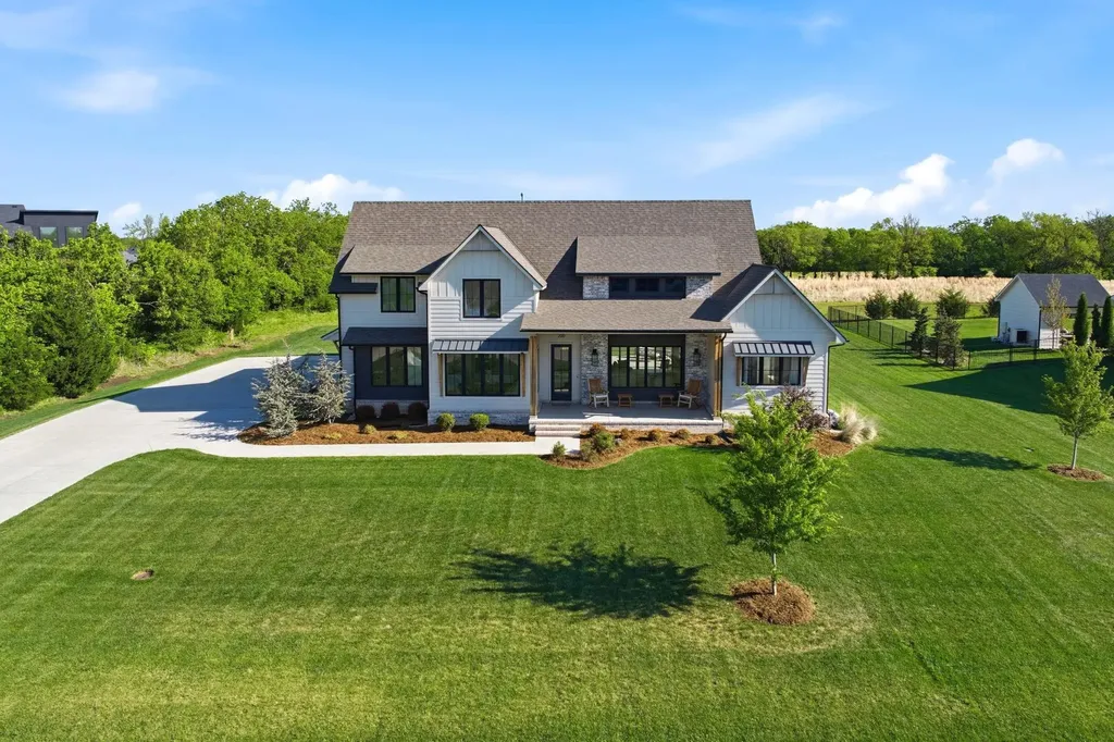 200 Cedar Ranch Court Derby KS 67037