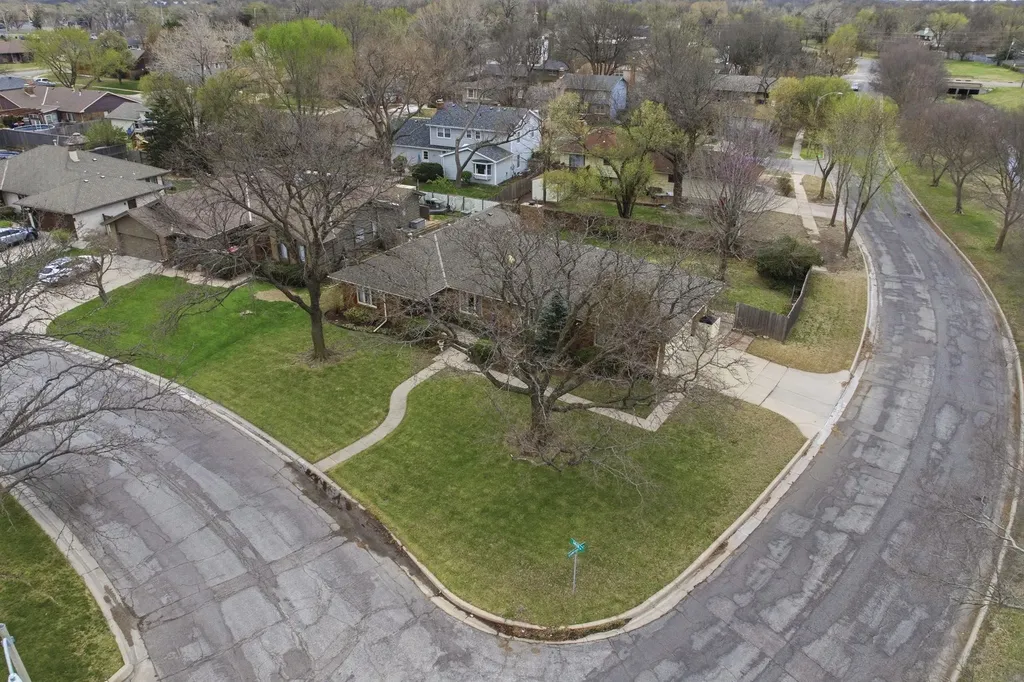 6903 E 14th Wichita KS 67206