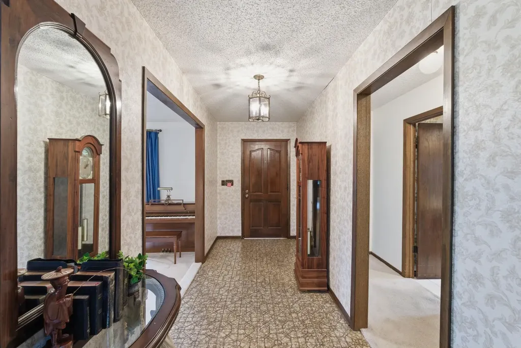 6903 E 14th Wichita KS 67206