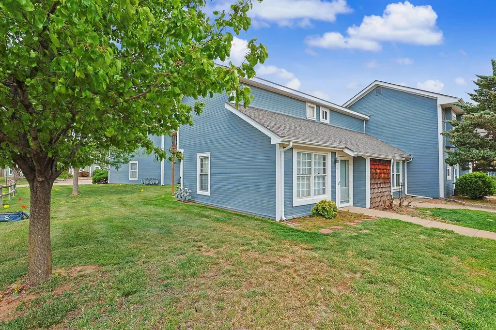 6725 W Shade Wichita KS 67212