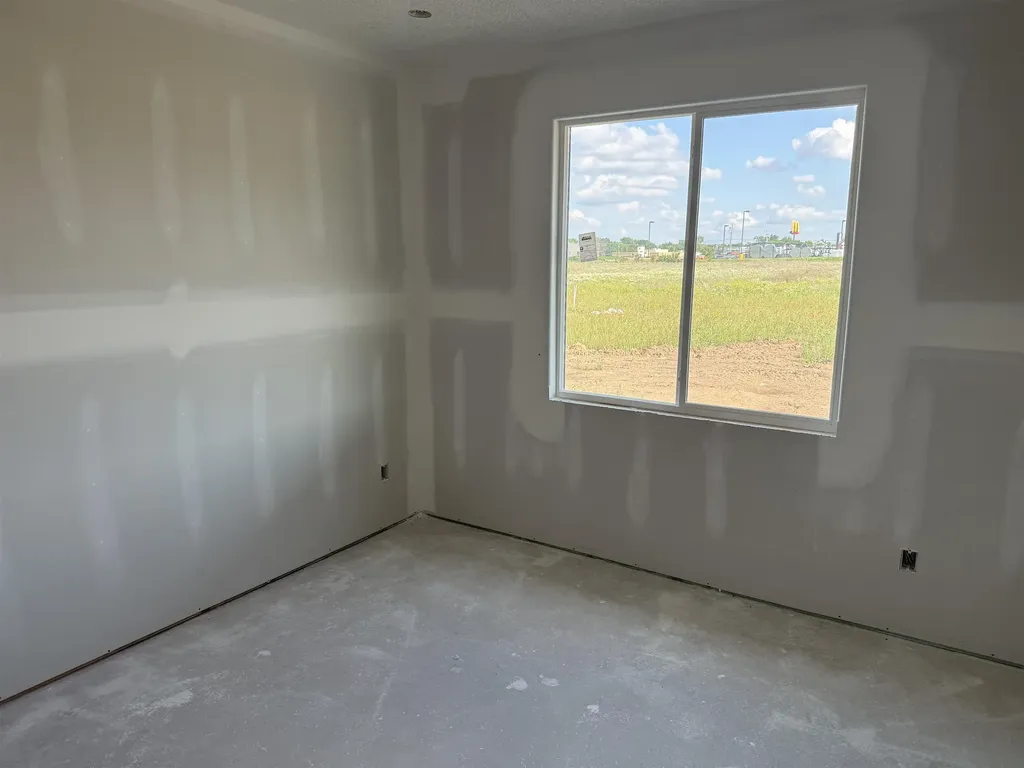 866 N Main Goddard KS 67052