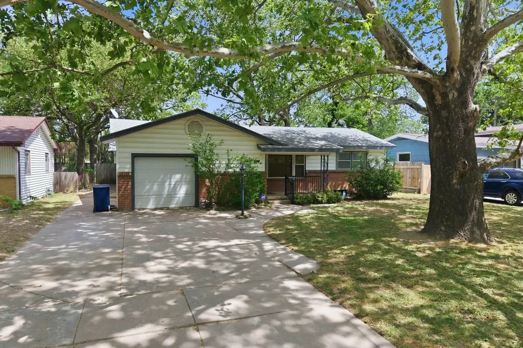 2562 S Minnesota Avenue Wichita KS 67216