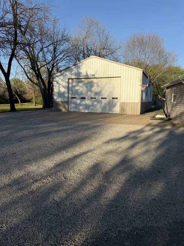 250 N Byron Road Wichita KS 67212