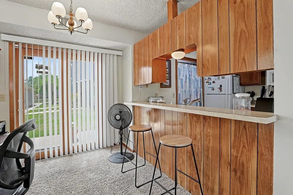 6725 W Shade Wichita KS 67212