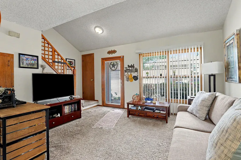 6725 W Shade Wichita KS 67212
