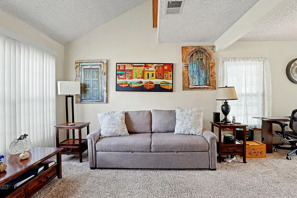 6725 W Shade Wichita KS 67212