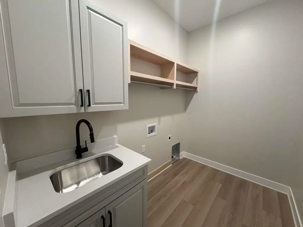 5046 N Remington Street Bel Aire KS 67226