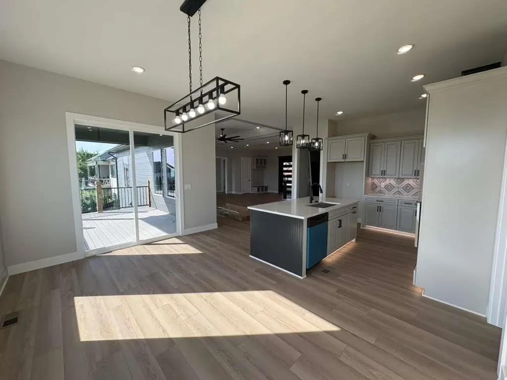 5046 N Remington Street Bel Aire KS 67226