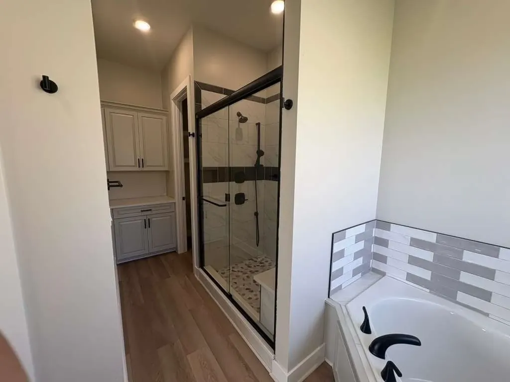 5046 N Remington Street Bel Aire KS 67226
