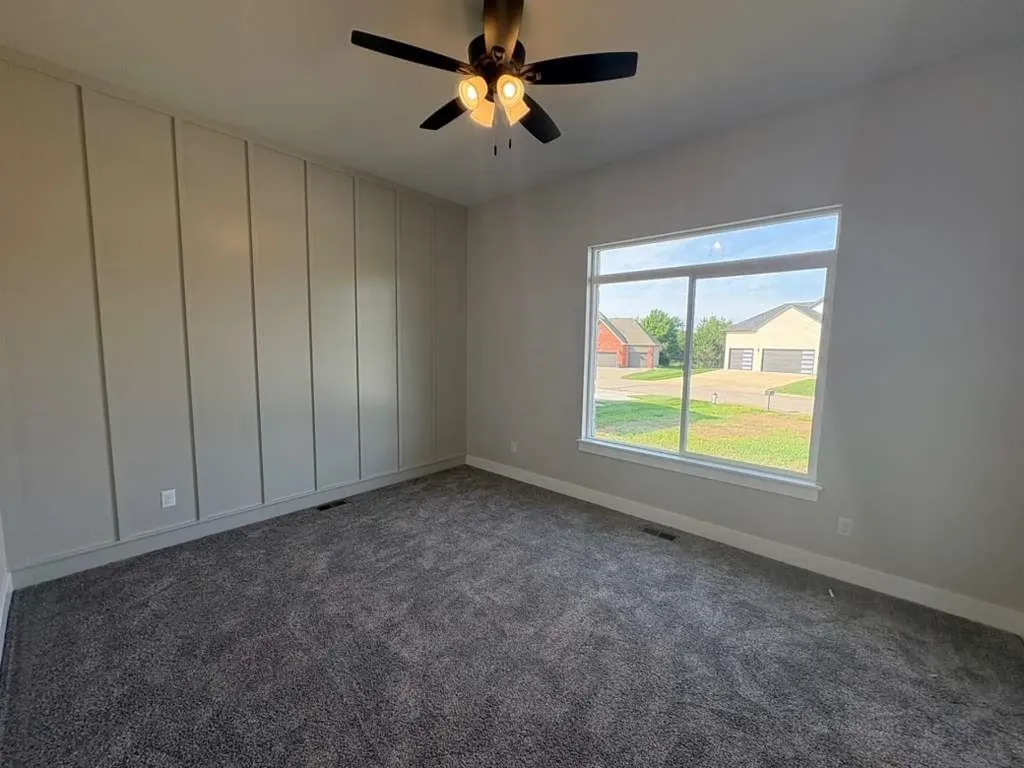 5046 N Remington Street Bel Aire KS 67226