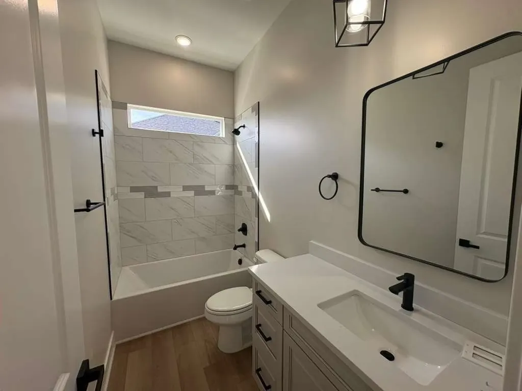5046 N Remington Street Bel Aire KS 67226