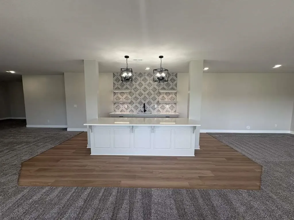 5046 N Remington Street Bel Aire KS 67226