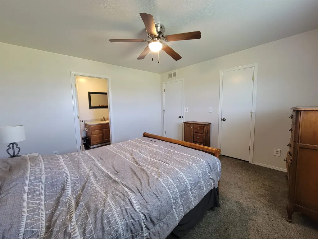 13751 N A Wellington KS 67152