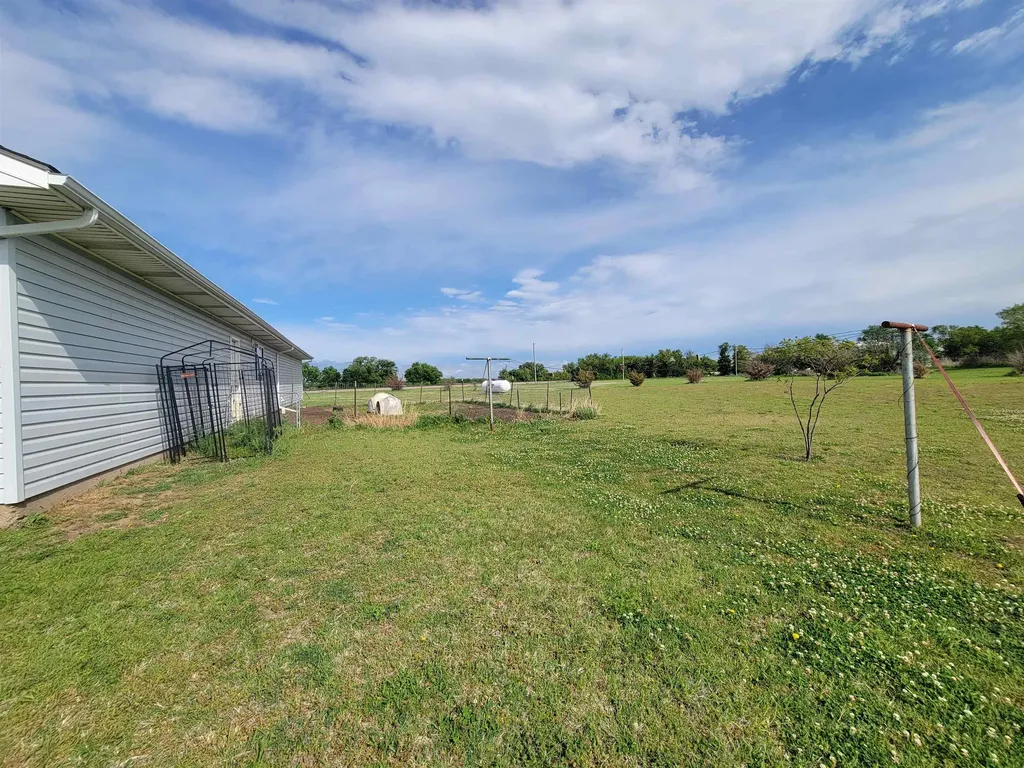 13751 N A Wellington KS 67152