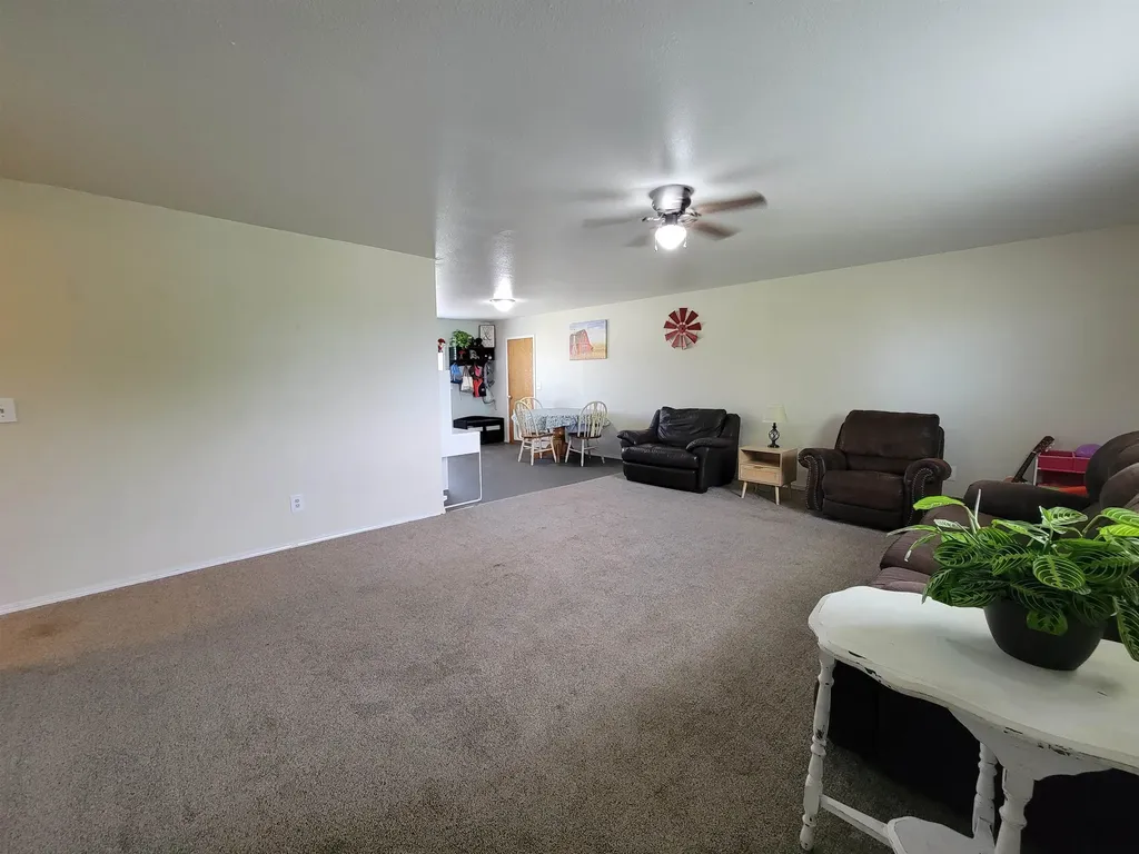 13751 N A Wellington KS 67152