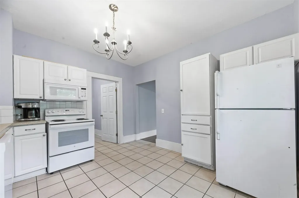 1631 N Fairview Wichita KS 67203