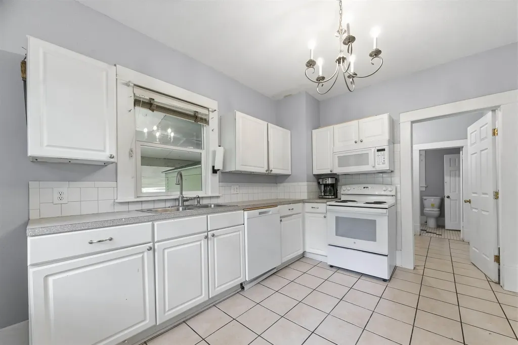 1631 N Fairview Wichita KS 67203
