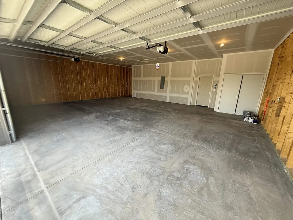 27 Kingdom Court Goddard KS 67052