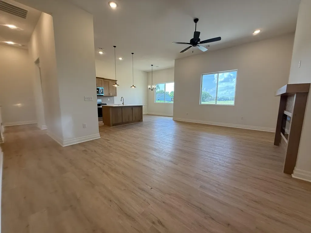 27 Kingdom Court Goddard KS 67052