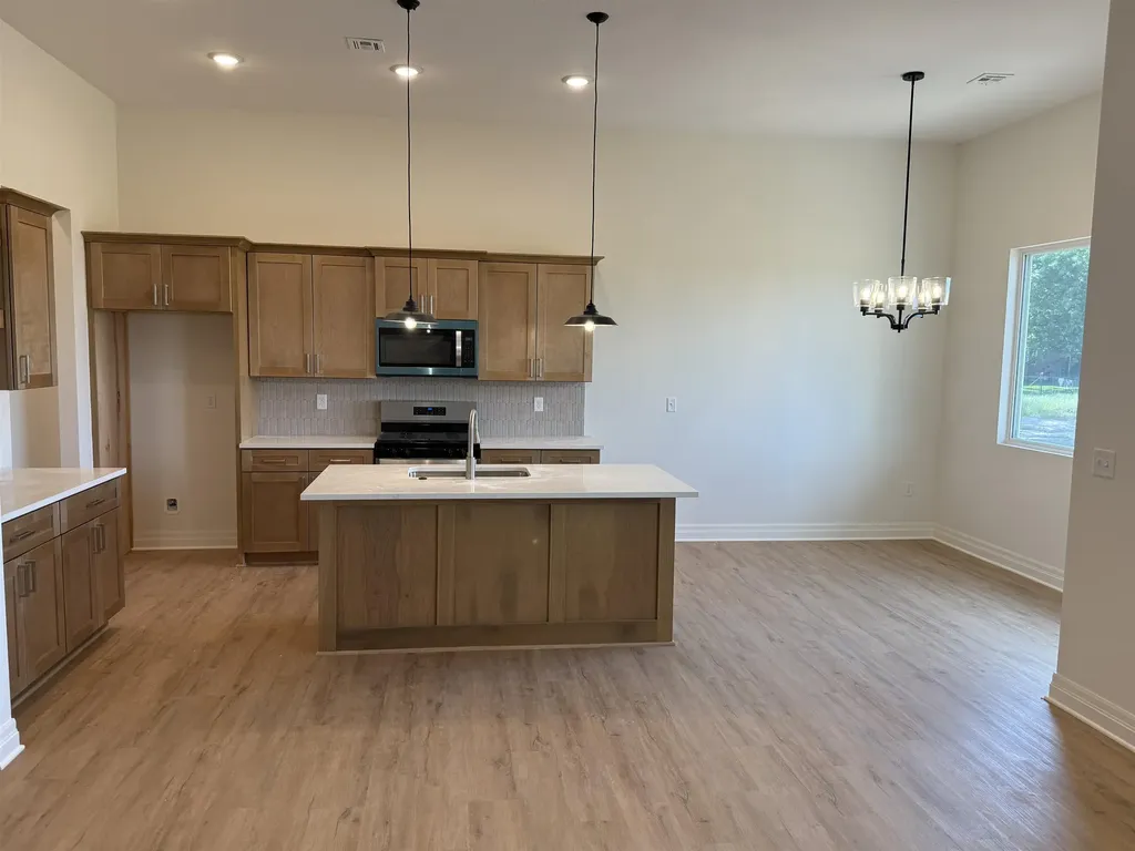 27 Kingdom Court Goddard KS 67052