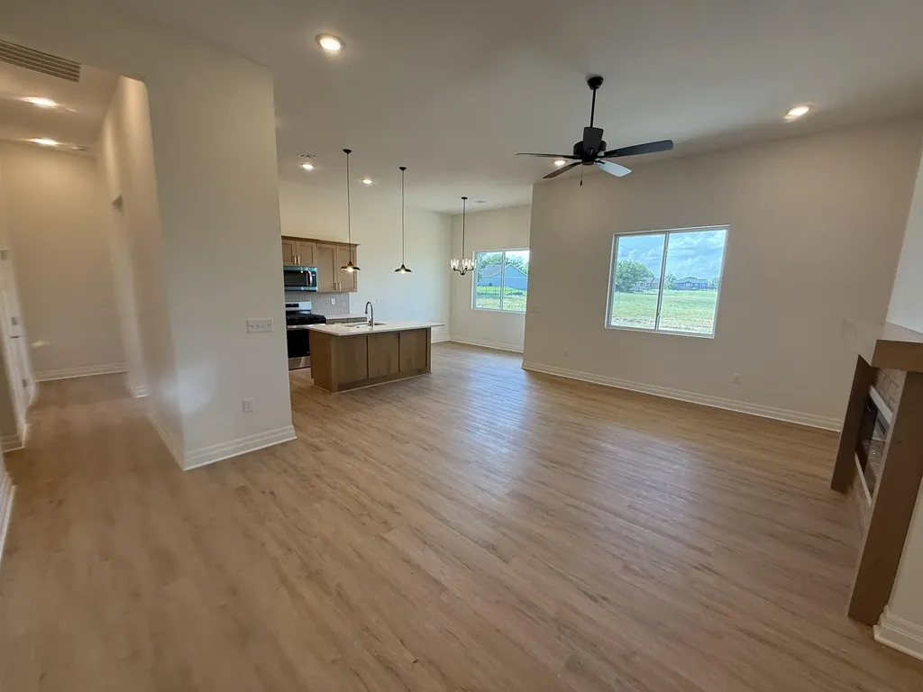 27 Kingdom Court Goddard KS 67052