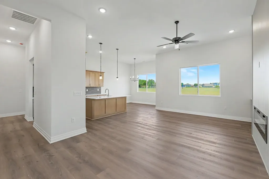 31 Kingdom Creek Goddard KS 67052