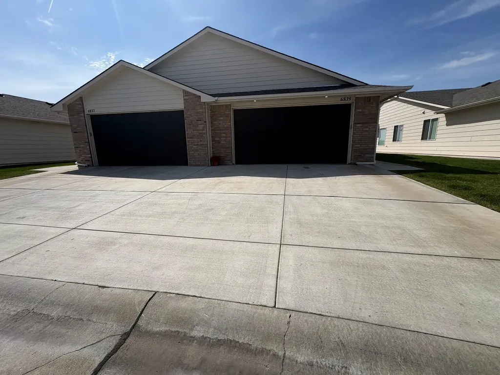6837-6839 W Kollmeyer Wichita KS 67205