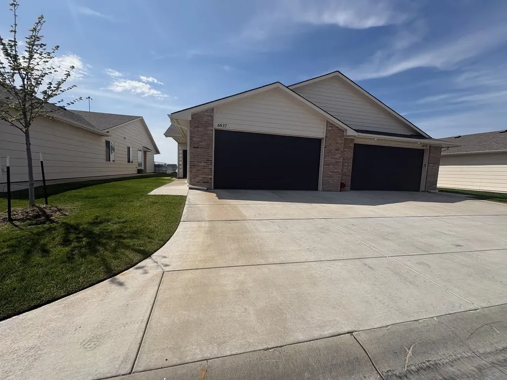6837-6839 W Kollmeyer Wichita KS 67205