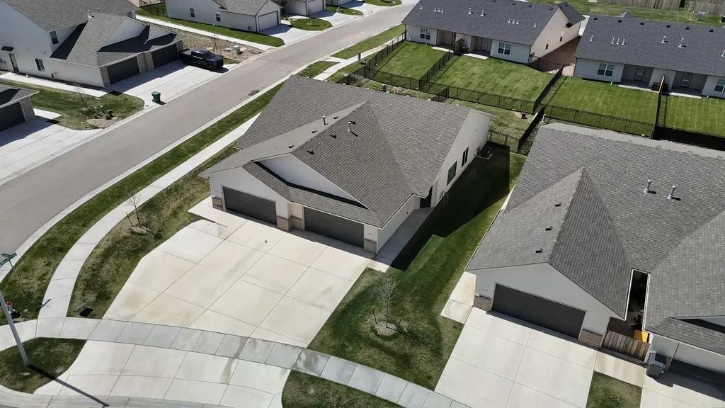 1737-1739 S Limuel Street Wichita KS 67205