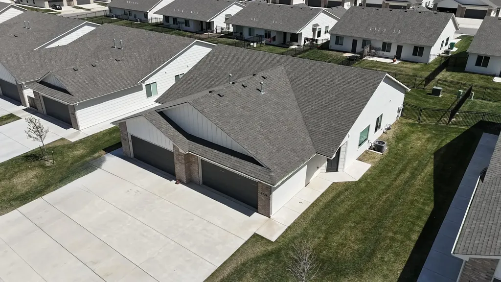 1737-1739 S Limuel Street Wichita KS 67205
