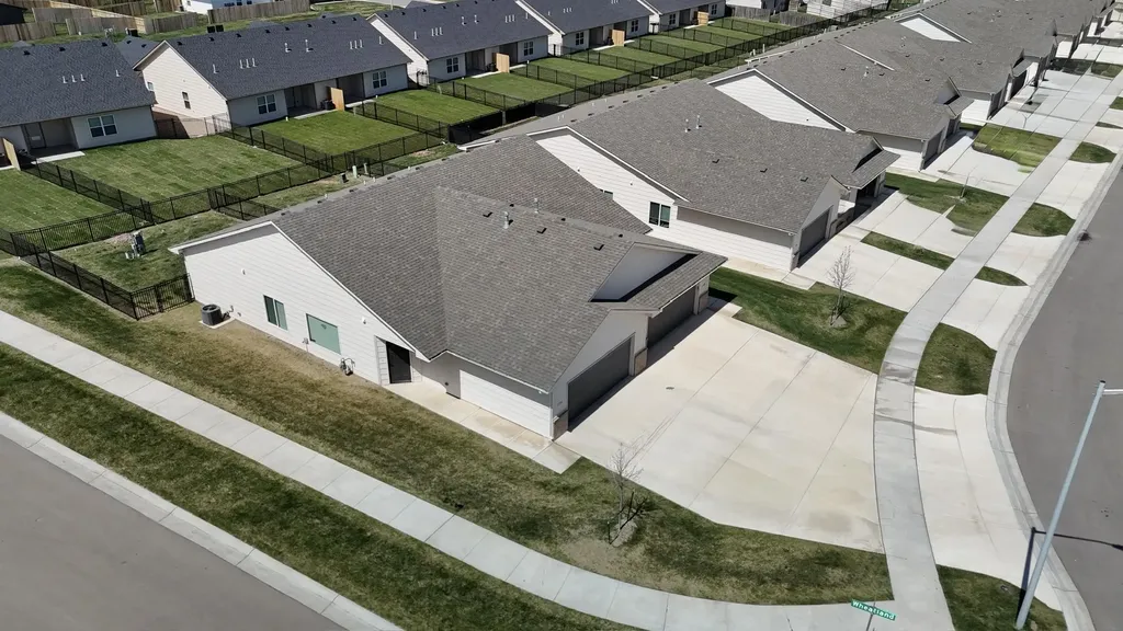 1737-1739 S Limuel Street Wichita KS 67205