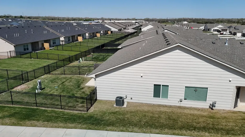 1737-1739 S Limuel Street Wichita KS 67205