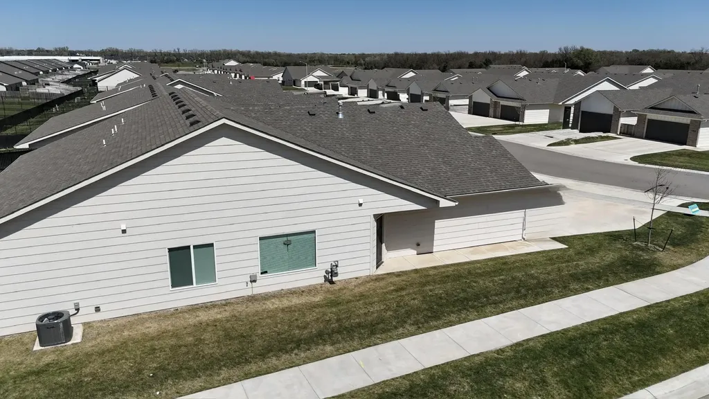 1737-1739 S Limuel Street Wichita KS 67205