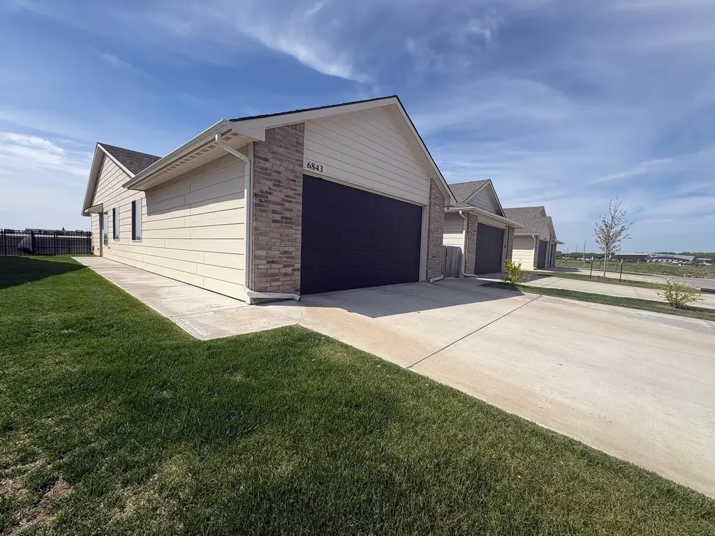 6843-6845 W Kollmeyer Wichita KS 67205