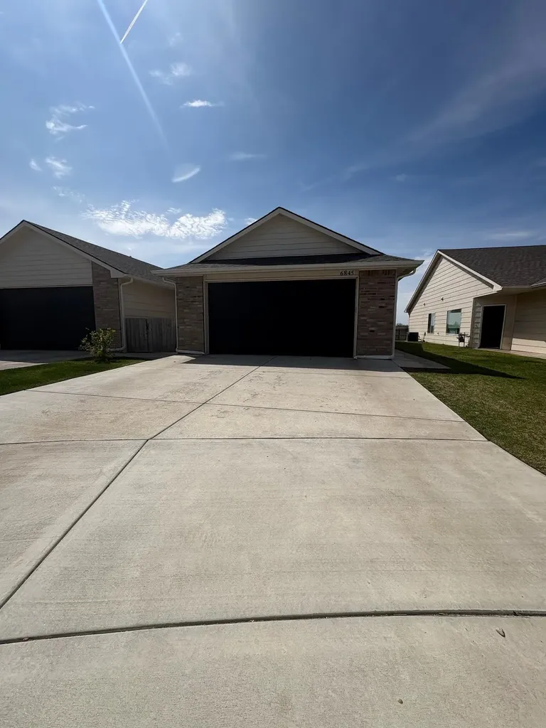 6843-6845 W Kollmeyer Wichita KS 67205