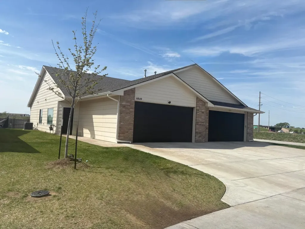6849-6851 W Kollmeyer Wichita KS 67205