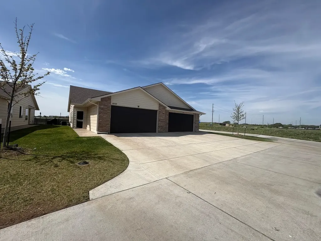 6849-6851 W Kollmeyer Wichita KS 67205