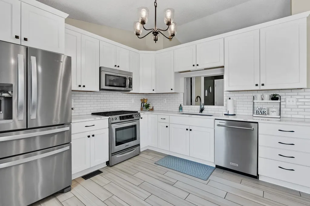 1910 N Nickelton Court Wichita KS 67235