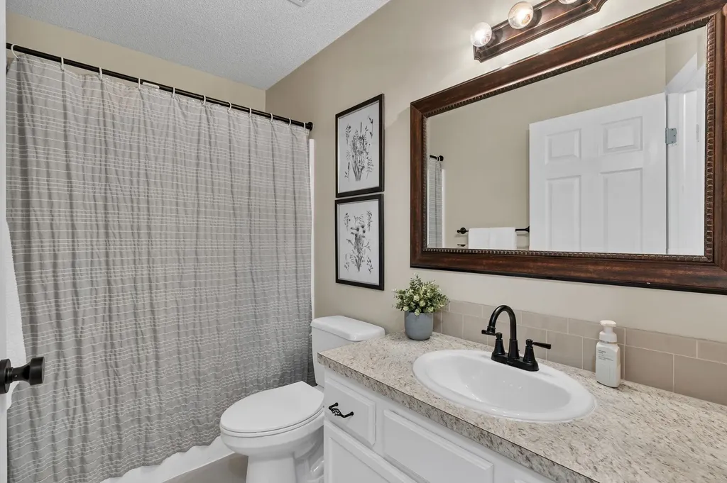 1910 N Nickelton Court Wichita KS 67235