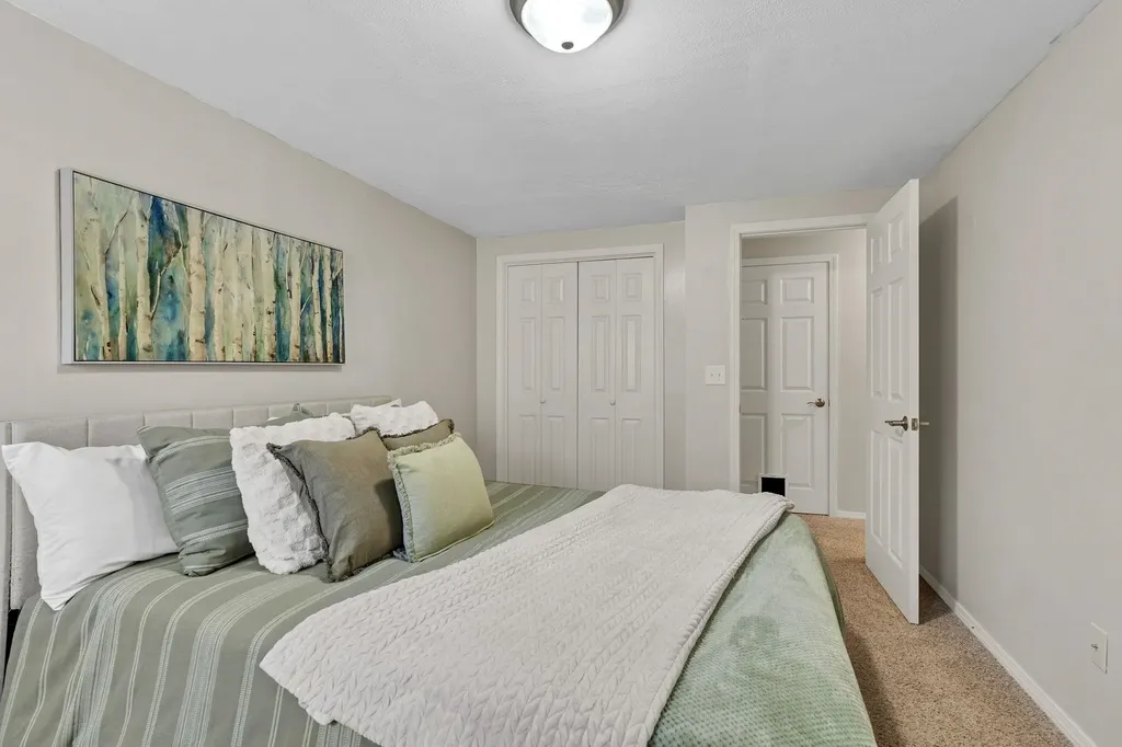 1910 N Nickelton Court Wichita KS 67235