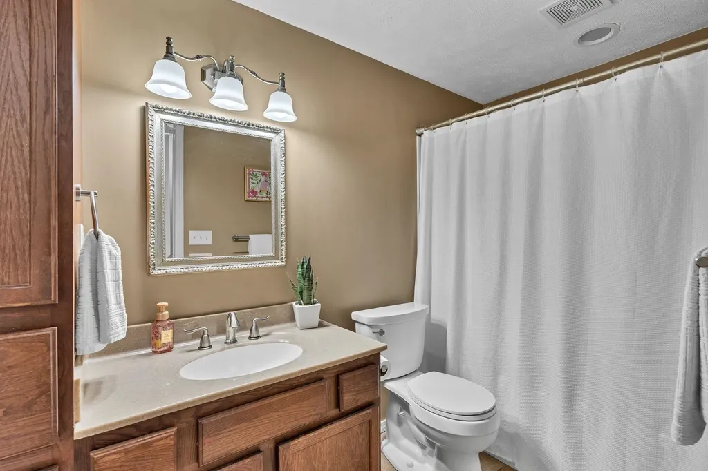1910 N Nickelton Court Wichita KS 67235