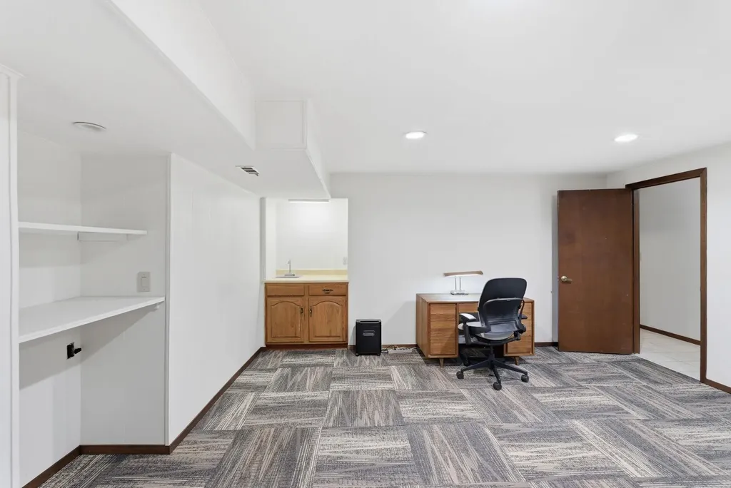 2308 N Longwood Wichita KS 67226