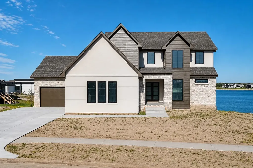 4710 N Ridge Port Street Wichita KS 67205