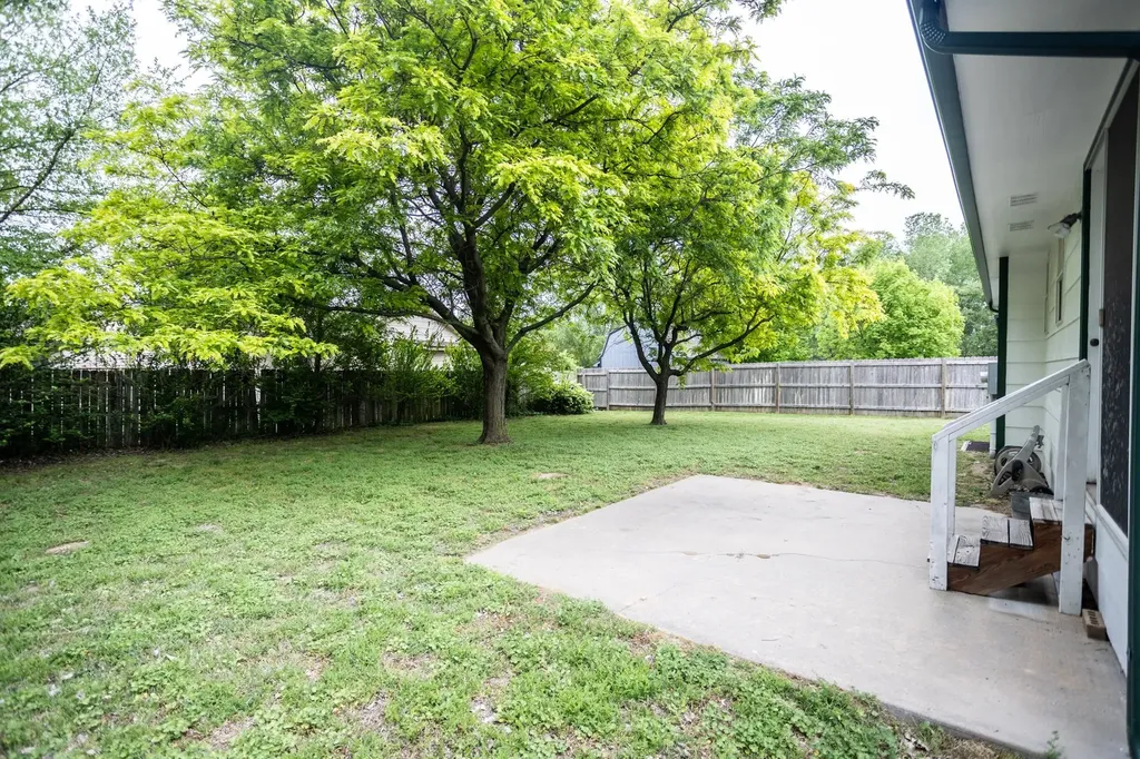 2613 W 44th Street S Wichita KS 67217
