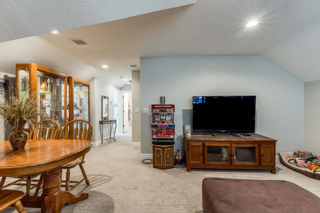 6509 W Collina Street Wichita KS 67205