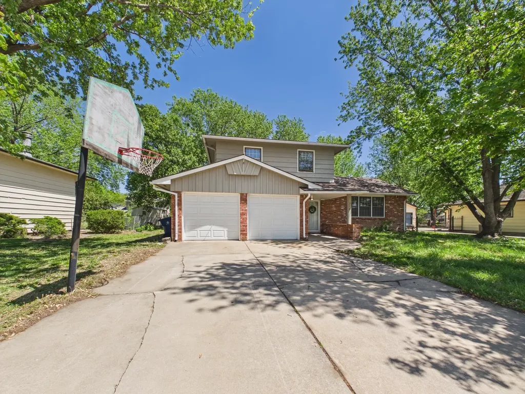 310 S Colby Street Valley Center KS 67147