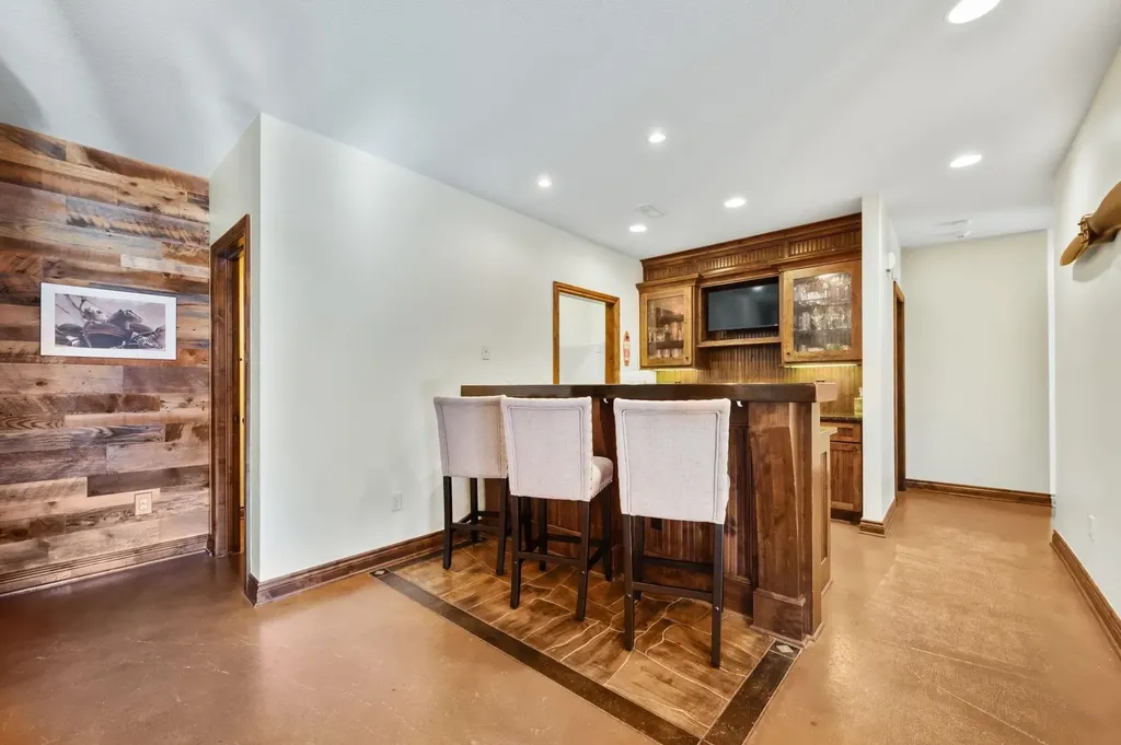 1427 E Timber Falls Court Andover KS 67002