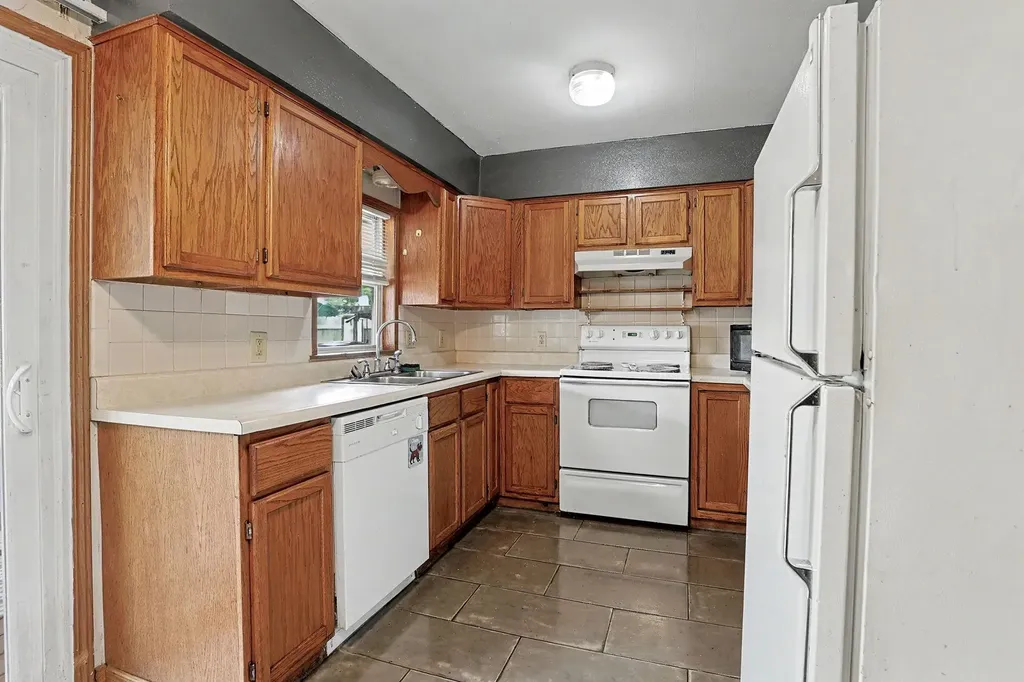 1409 E Alta Wichita KS 67216