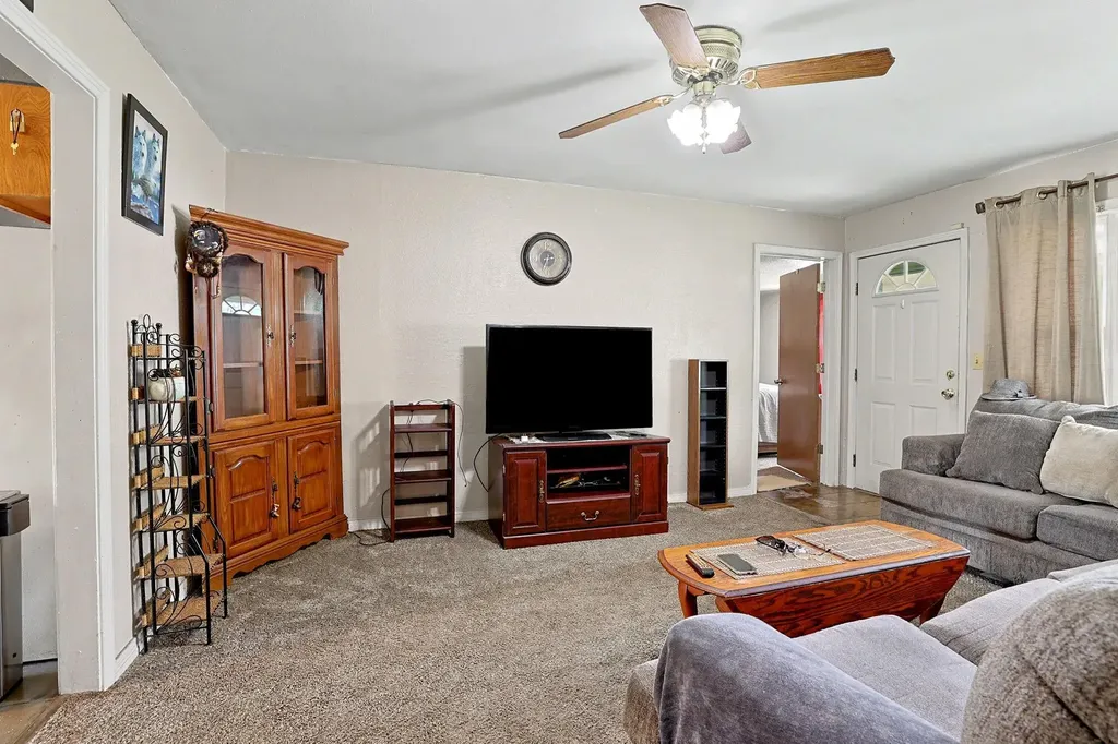 1409 E Alta Wichita KS 67216