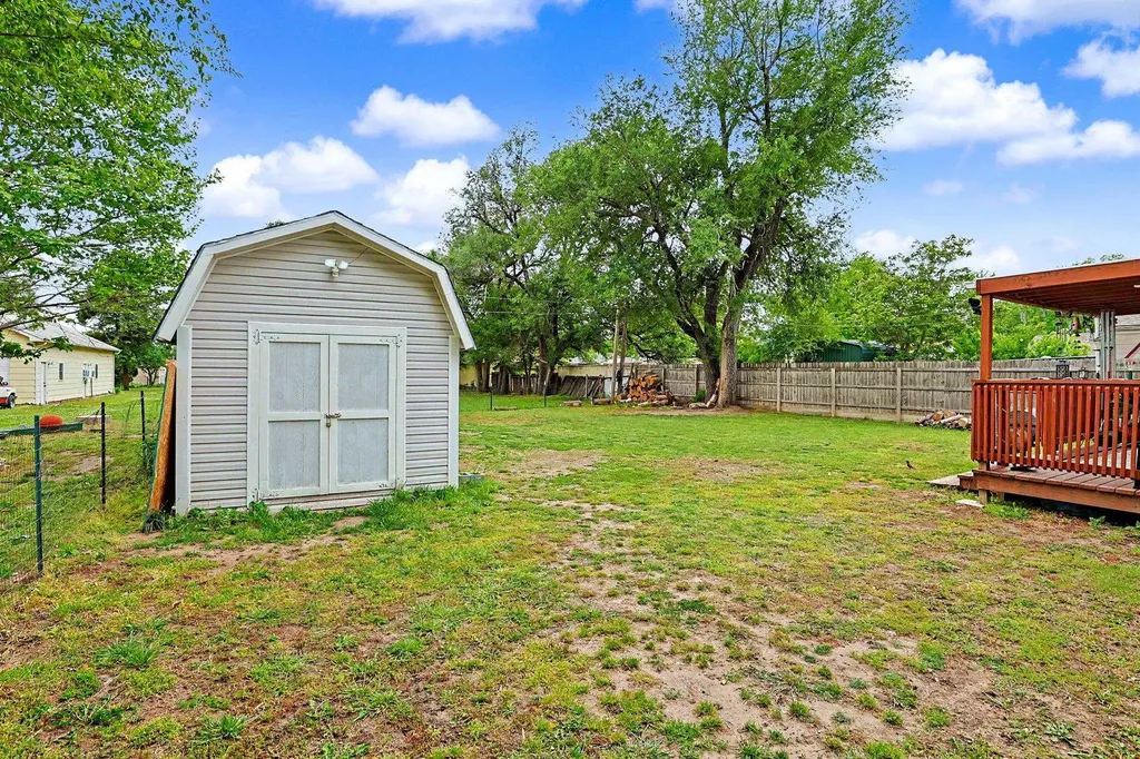 1409 E Alta Wichita KS 67216